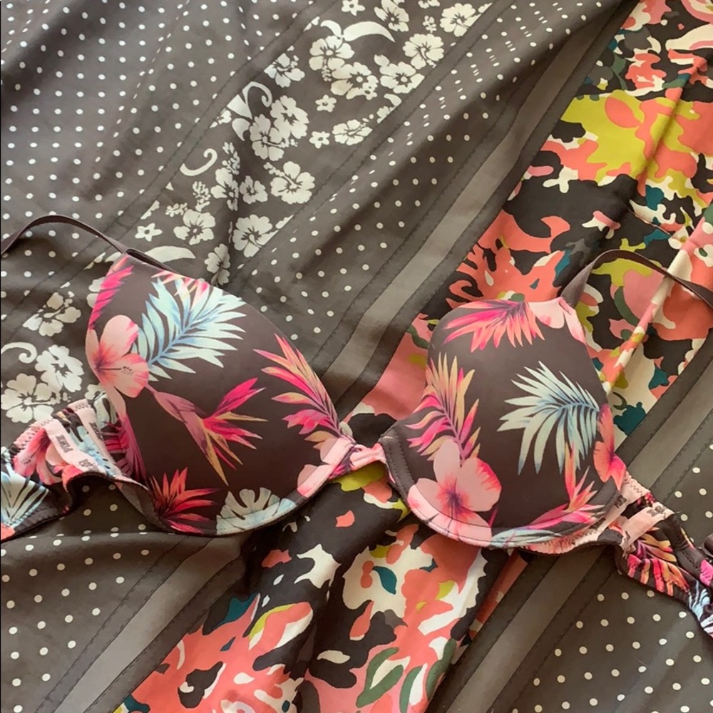PINK Wear Everywhere T-Shirt Lightly Lined bra